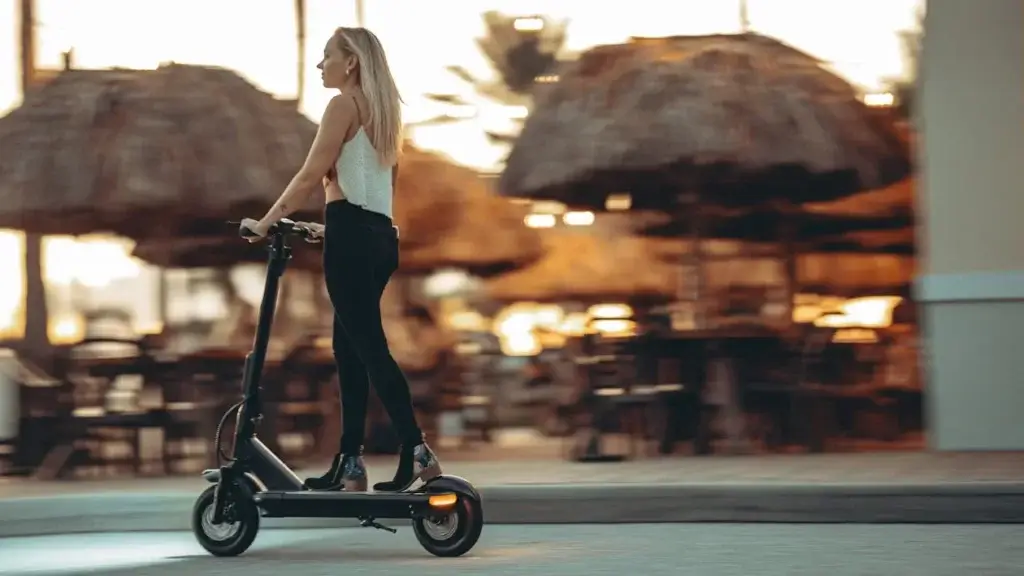 How to Charge an Electric Scooter Using Solar Energy